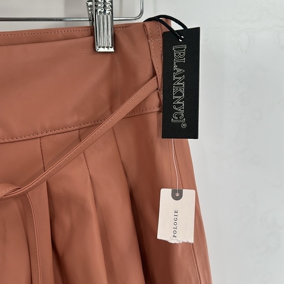 Anthropologie Blank NYC Chelsea Faux Leather Cropped Belted Pants in Peach 29 NW - Picture 6 of 9